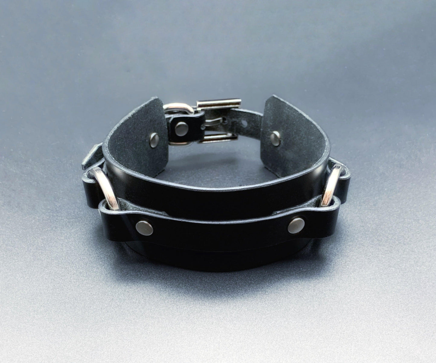 Metatron Premium Leather Harnesses, Custom Made Accessories and Lingerie.