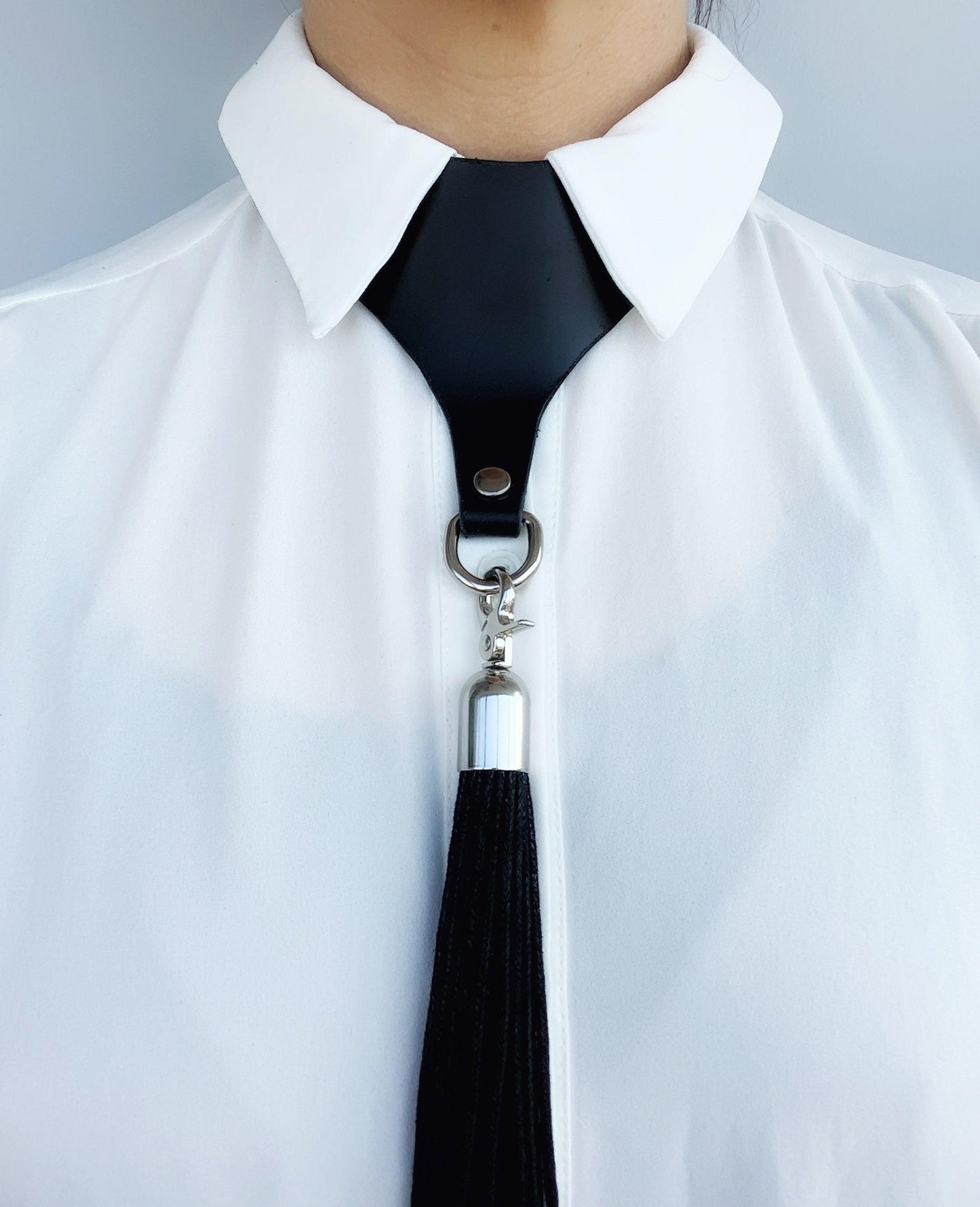 leather collar choker