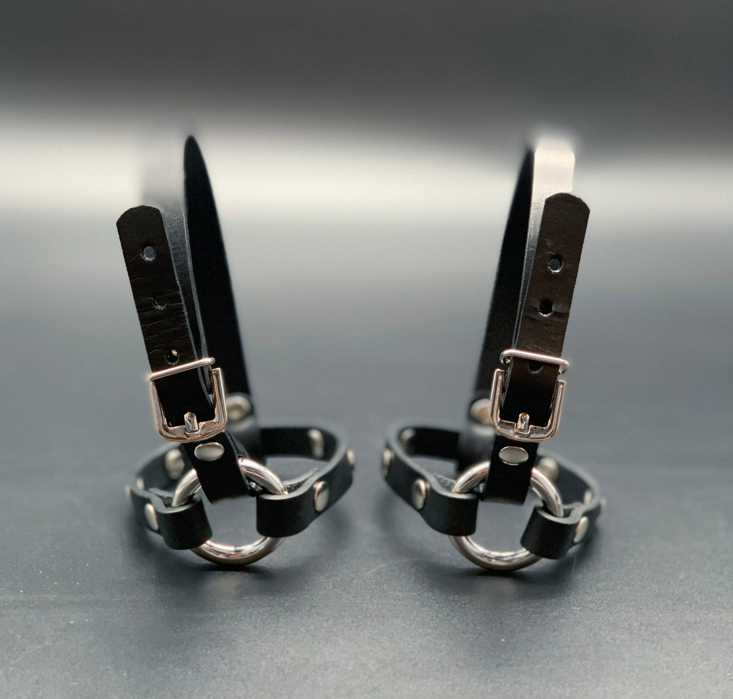 heel cuffs