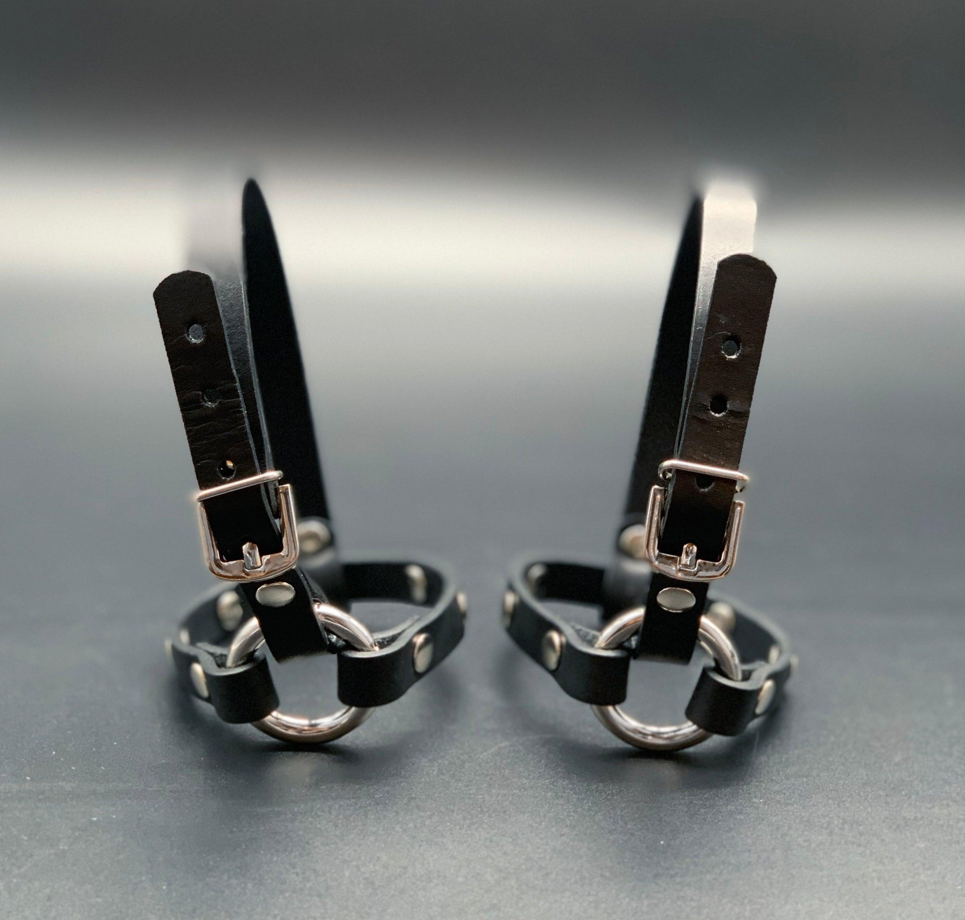 heel cuffs