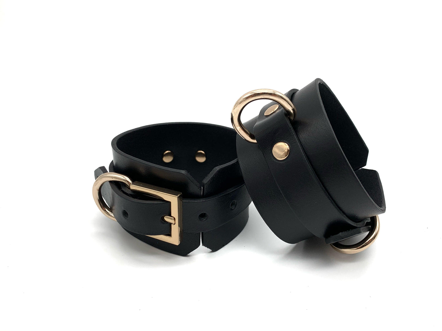 Premium leather lingerie harness, garter belt and choker collar by Metatron