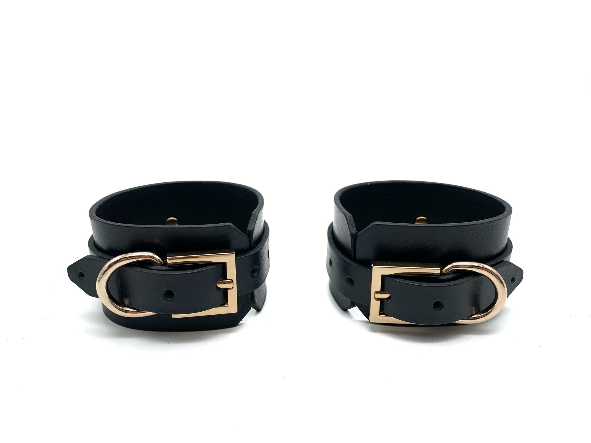 Premium leather lingerie harness, garter belt and choker collar by Metatron