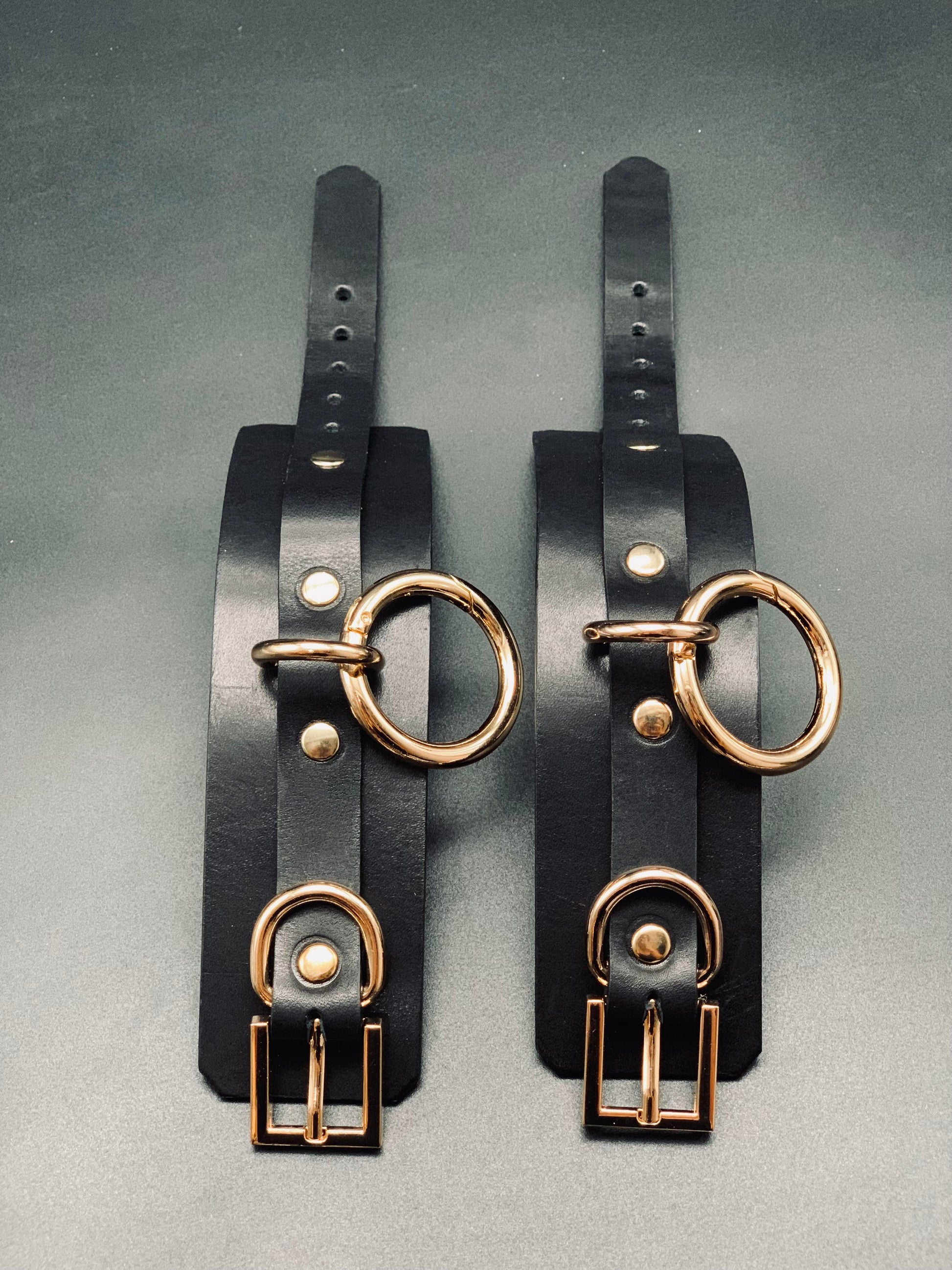 Premium leather lingerie harness, garter belt and choker collar by Metatron