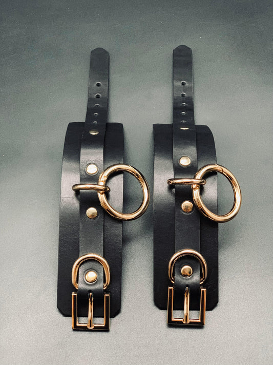 Premium leather lingerie harness, garter belt and choker collar by Metatron